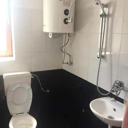 Agush Gæstehus *